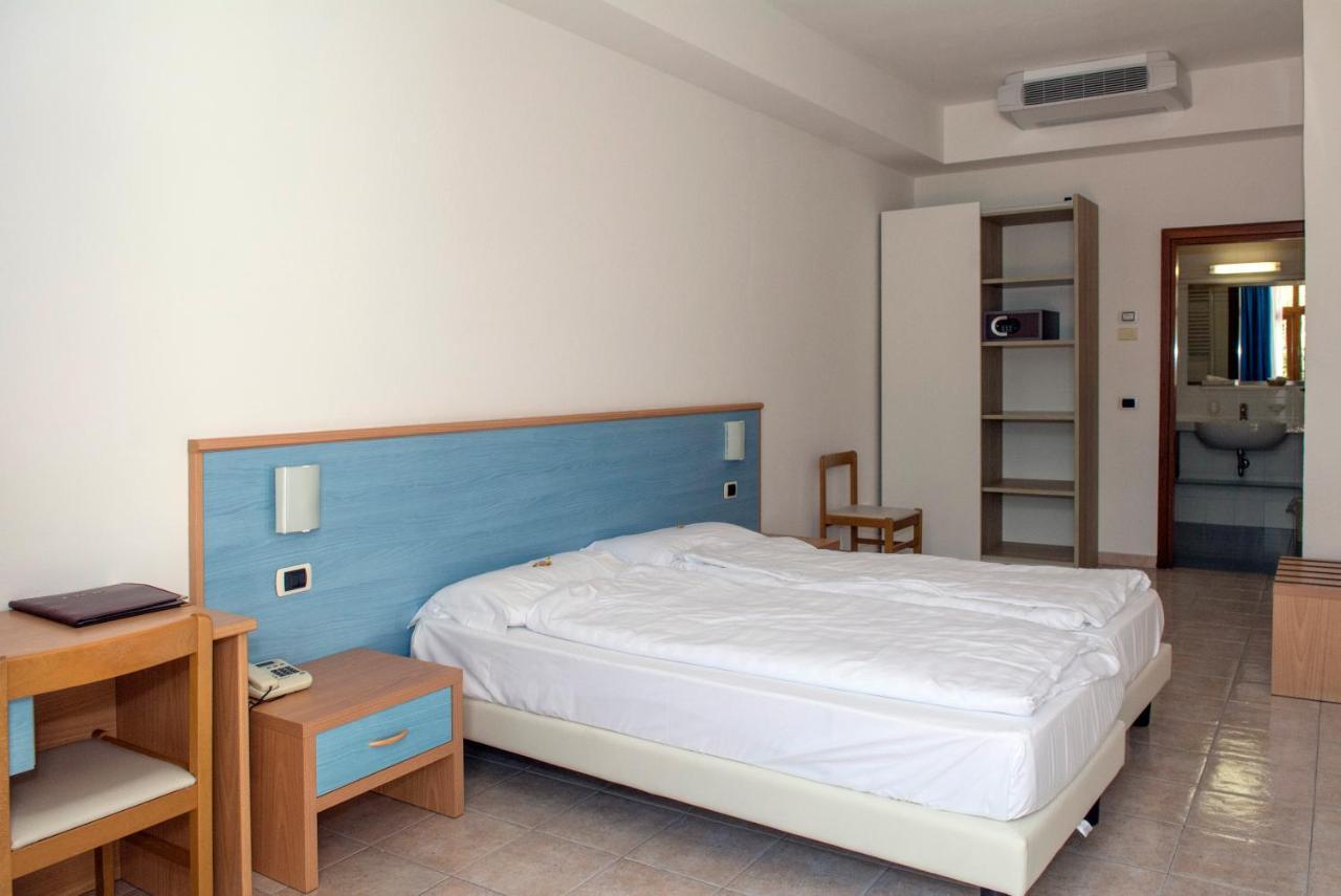 Hotel Coste Лимоне-суль-Гарда Экстерьер фото