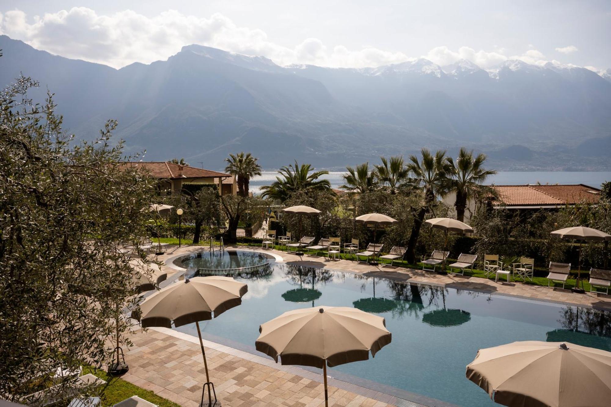 Hotel Coste Лимоне-суль-Гарда Экстерьер фото