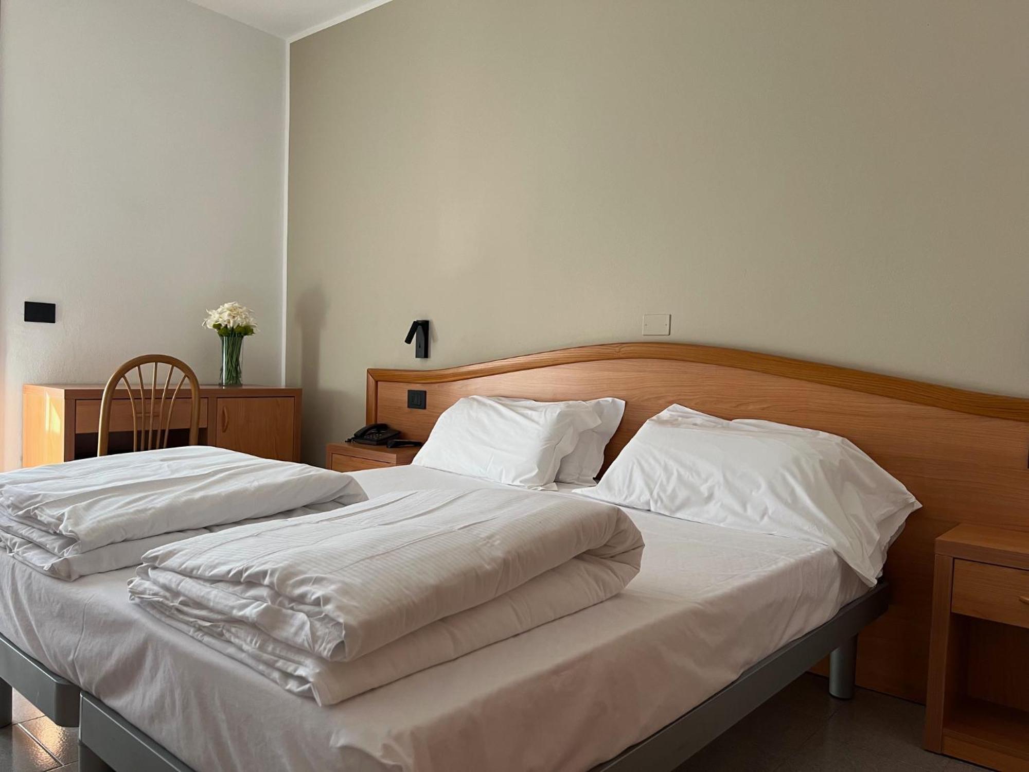 Hotel Coste Лимоне-суль-Гарда Экстерьер фото