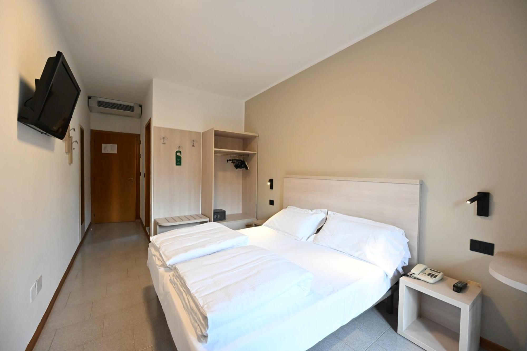 Hotel Coste Лимоне-суль-Гарда Экстерьер фото
