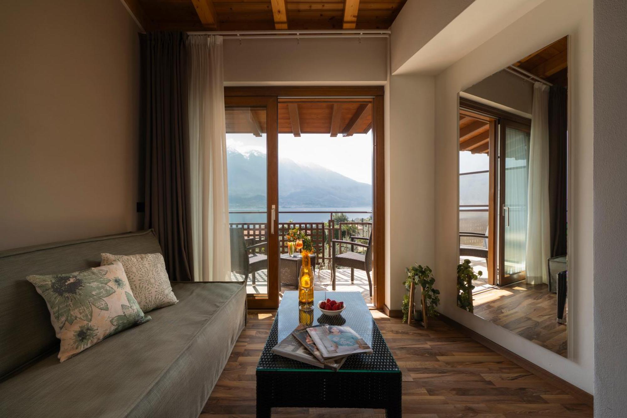 Hotel Coste Лимоне-суль-Гарда Экстерьер фото